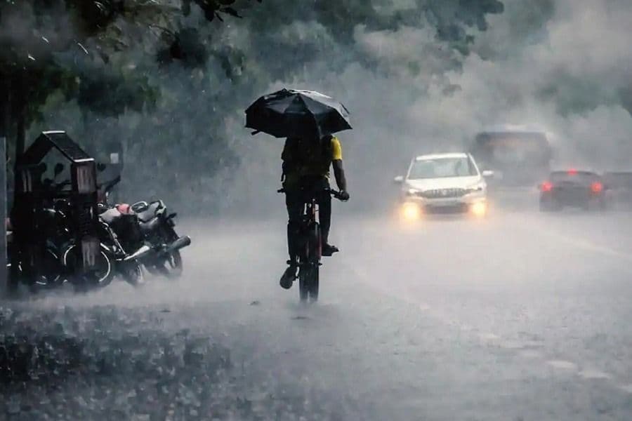 സംസ്ഥാനത്ത് ശക്തമായ മഴയ്ക്ക് സാധ്യത; എല്ലാ ജില്ലകളിലും മുന്നറിയിപ്പ്