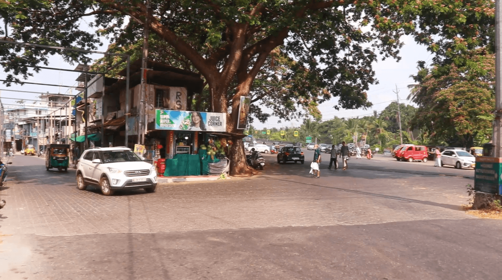 അടിമുടി മാറാനൊരുങ്ങി മമ്പറം ടൗൺ