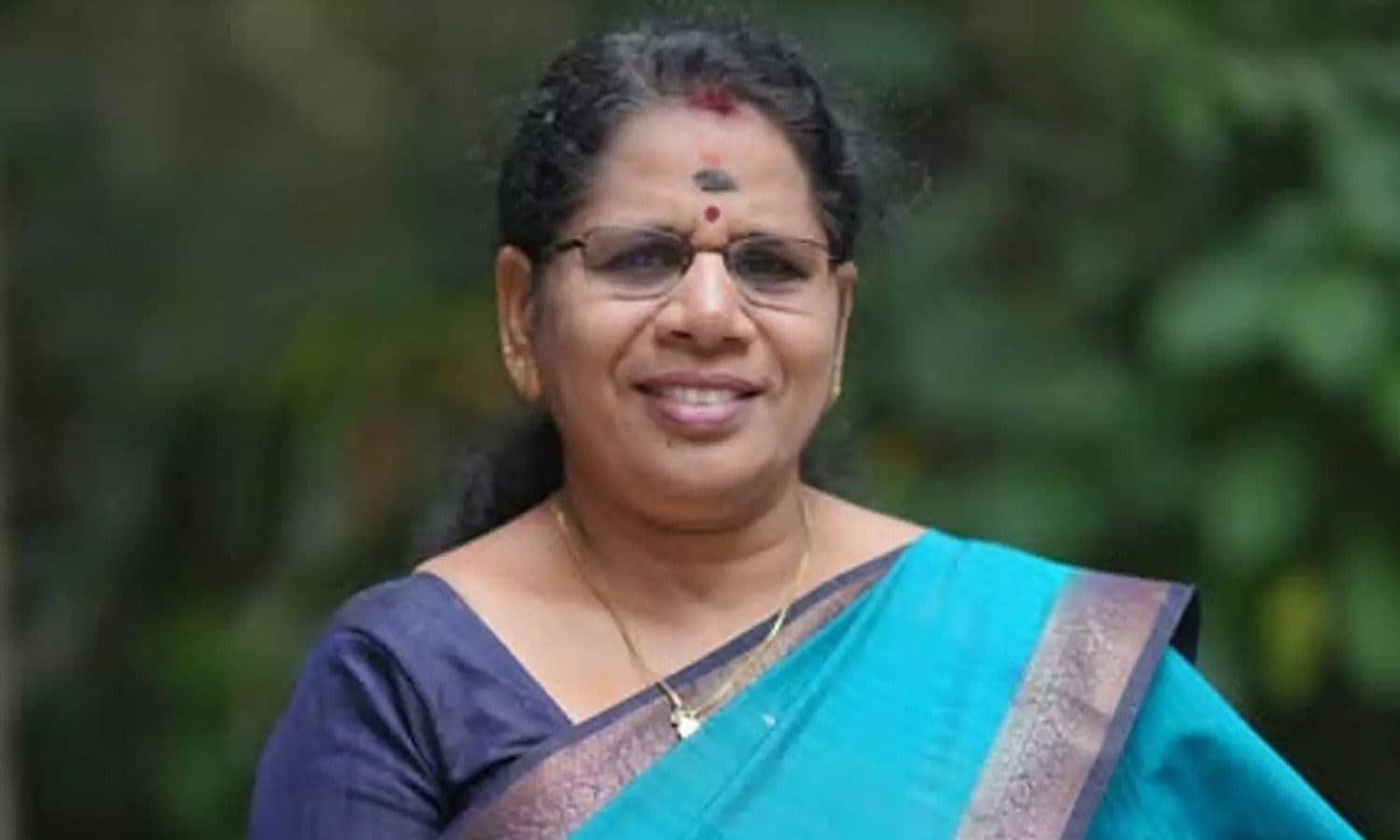 പ്രതിഷേധവുമായി കണ്ണൂർ മേയർ പി ഇന്ദിര