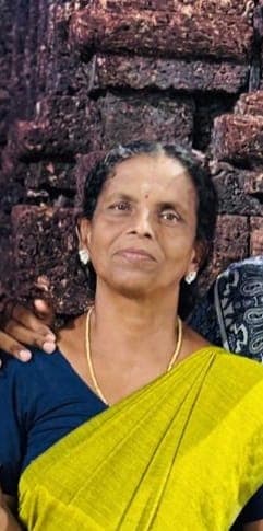 ബൈക്കിടിച്ച് അങ്കണവാടി അധ്യാപികയ്ക്ക് ദാരുണാന്ത്യം.