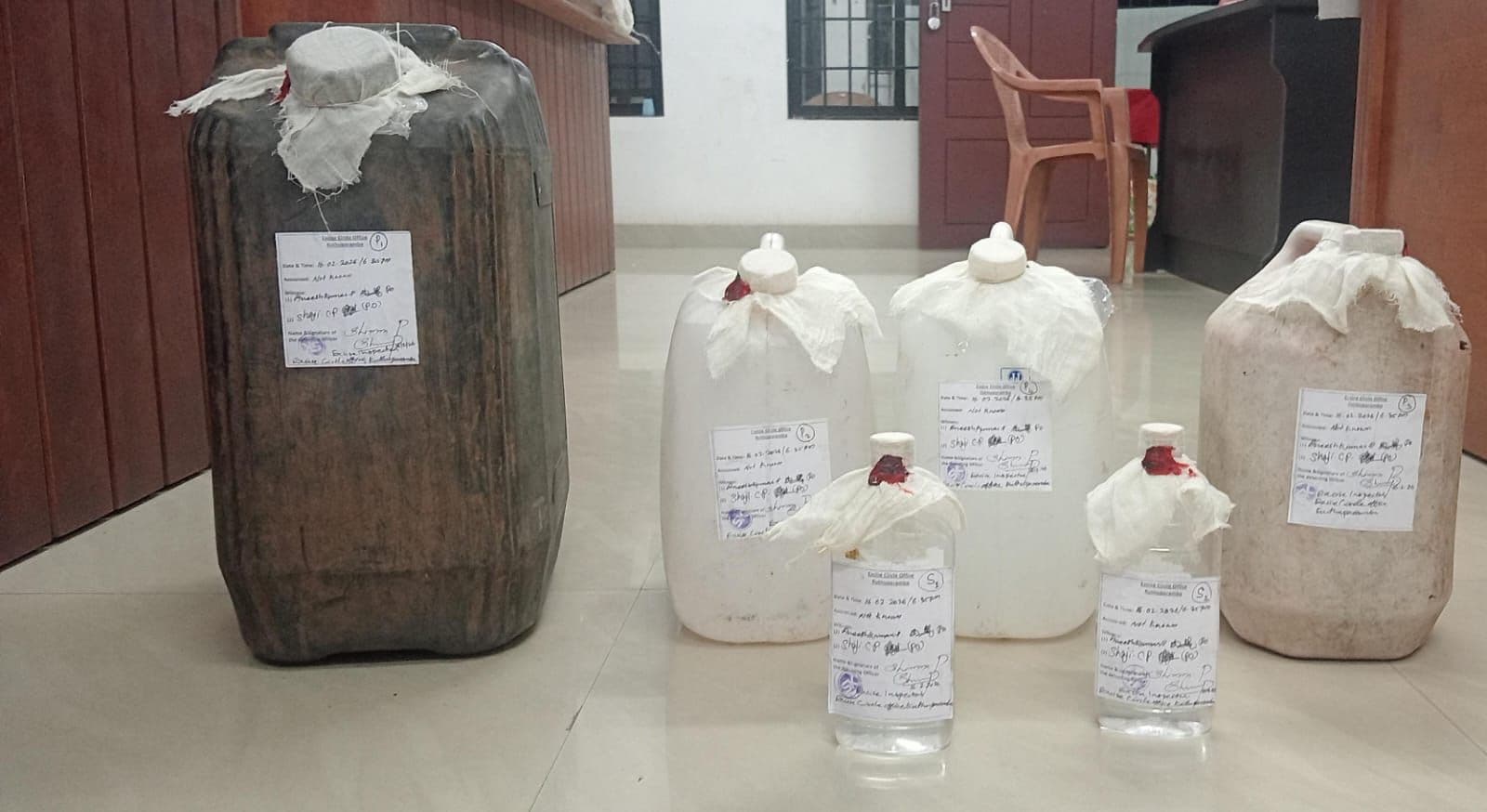 മാലൂരിൽ വൻ ചാരായ വേട്ട