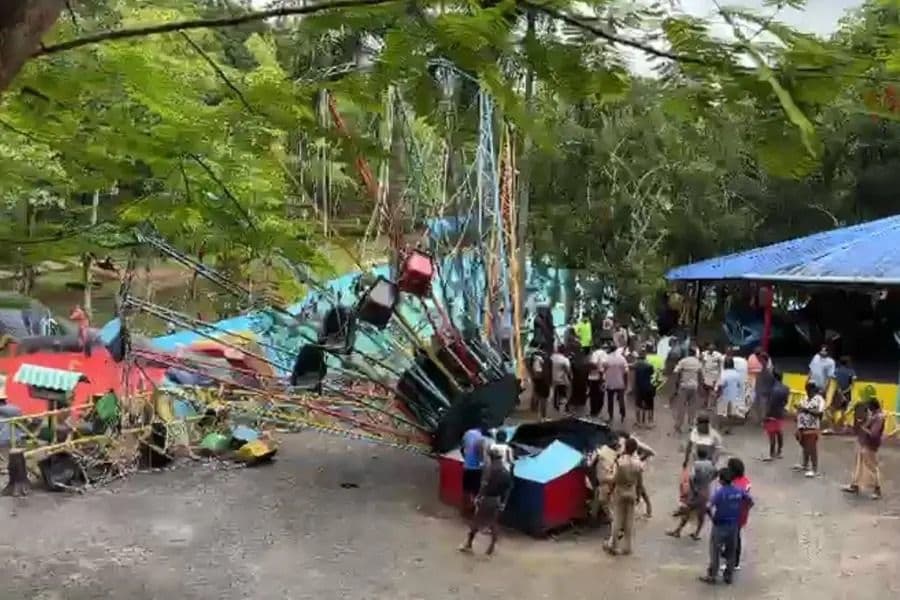 തിരുവനന്തപുരത്ത് അമ്യൂസ്മെന്റ് പാർക്കിൽ റൈഡ് തകർന്നുവീണ് അപകടം: 5 പേർക്ക് ഗുരുതര പരിക്ക്