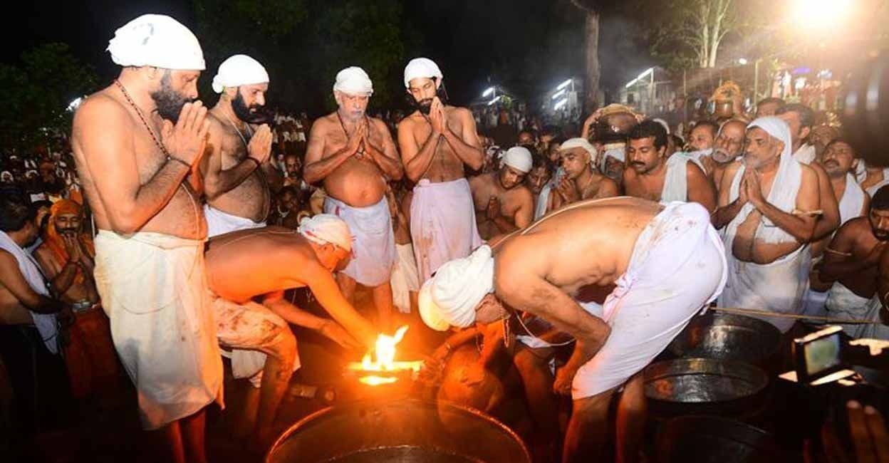 കൊട്ടിയൂർ പെരുമാൾക്ക് ഇന്ന് നെയ്യാട്ടം