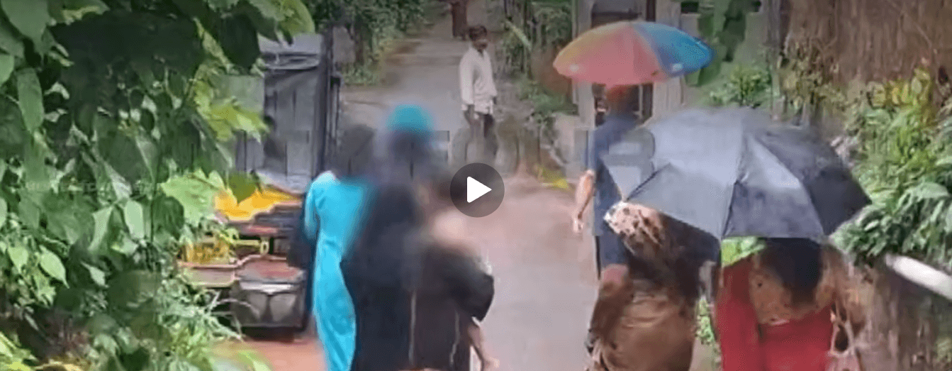 വീട്ടുകാരുടെ കണ്ണുവെട്ടിച്ച് രണ്ടു വയസുകാരി നടന്നെത്തിയത് തിരക്കേറിയ റോഡിൽ.