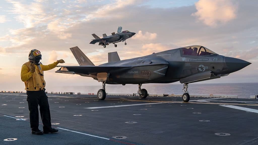 വീണ്ടും യുദ്ധം: ഇറാൻ തീരത്ത് യുഎസ് ആക്രമണ കപ്പൽ വിന്യസിച്ചു