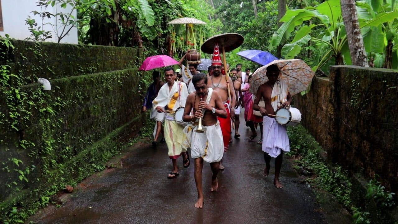 കൊട്ടിയൂർ വൈശാഖ മഹോത്സവം: എണ്ണ ഇളനീർ സംഘം പുറപ്പെട്ടു